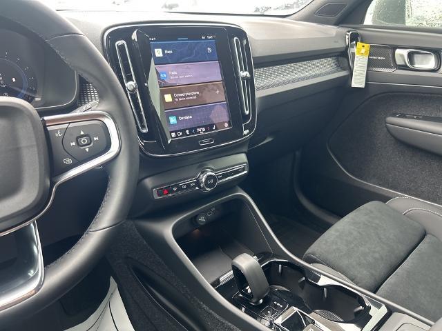 2025 Volvo XC40 Vehicle Photo in Grapevine, TX 76051
