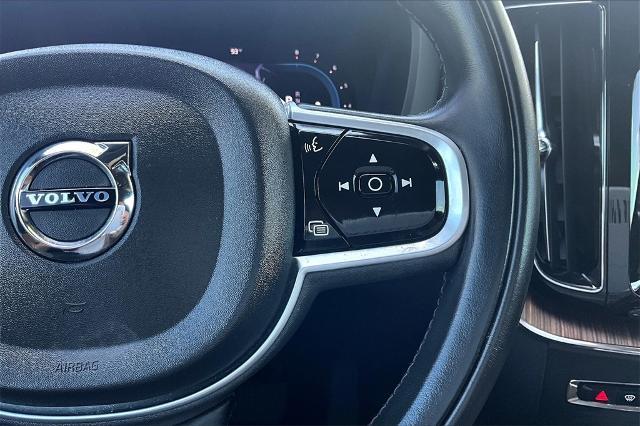 2022 Volvo XC60 Vehicle Photo in Houston, TX 77007