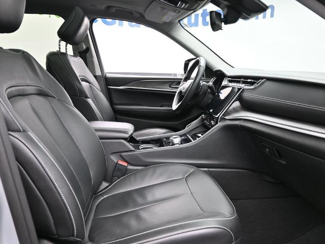 2022 Jeep Grand Cherokee L Vehicle Photo in Cedar Rapids, IA 52402