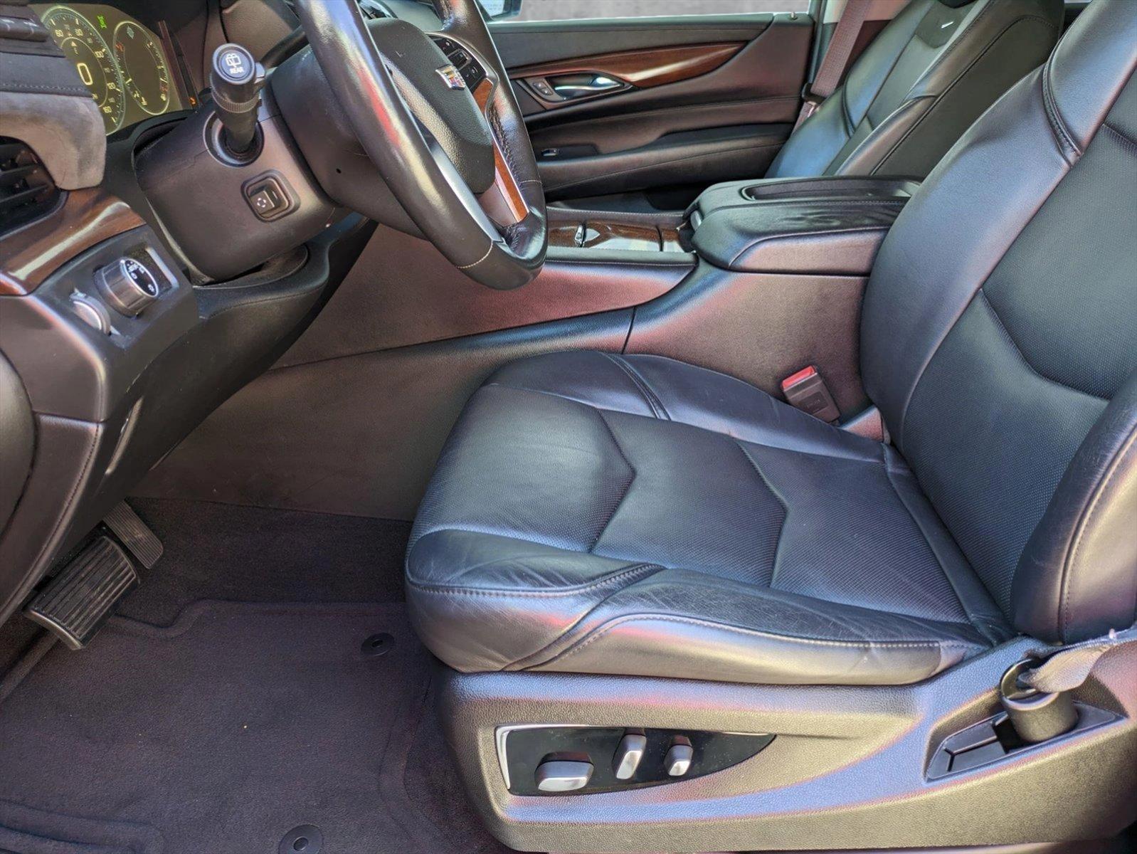 2015 Cadillac Escalade ESV Vehicle Photo in GREENACRES, FL 33463-3207