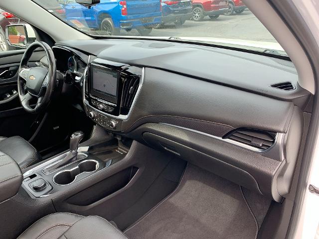 2019 Chevrolet Traverse Vehicle Photo in MOON TOWNSHIP, PA 15108-2571