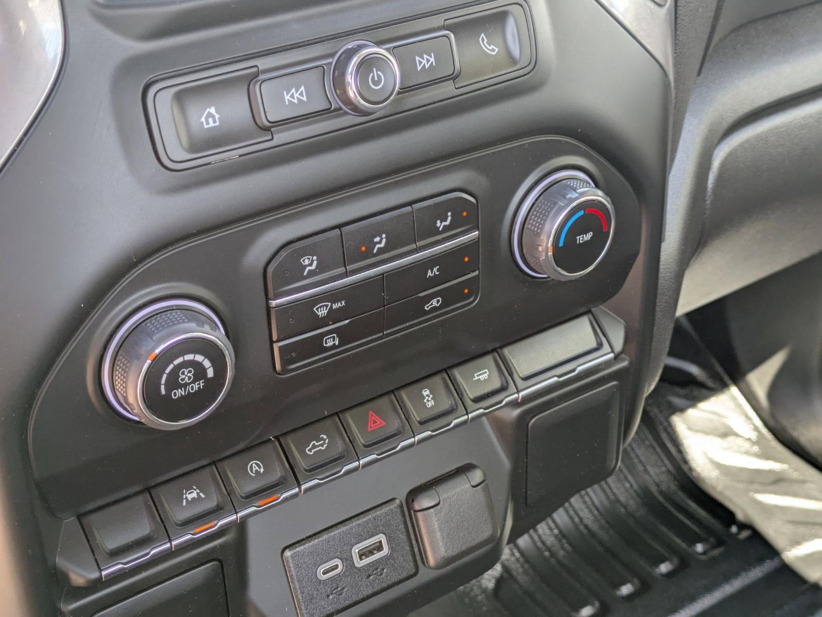 2024 Chevrolet Silverado 1500 Vehicle Photo in SELMA, TX 78154-1460