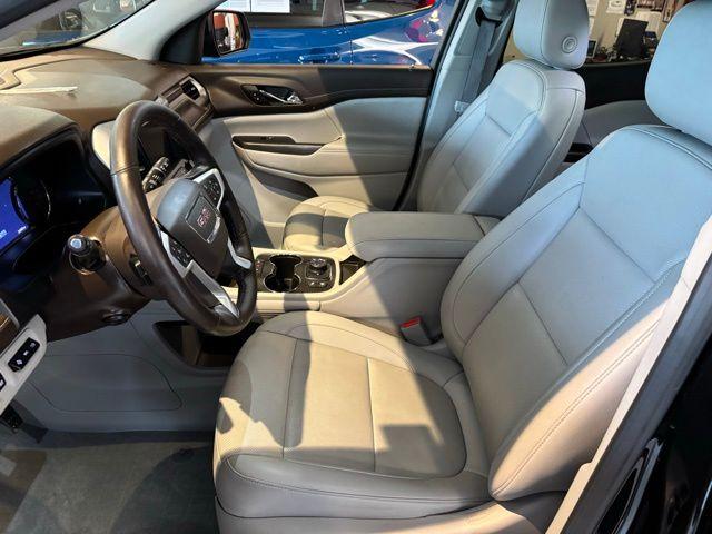 2023 GMC Acadia Vehicle Photo in Pleasant Hills, PA 15236