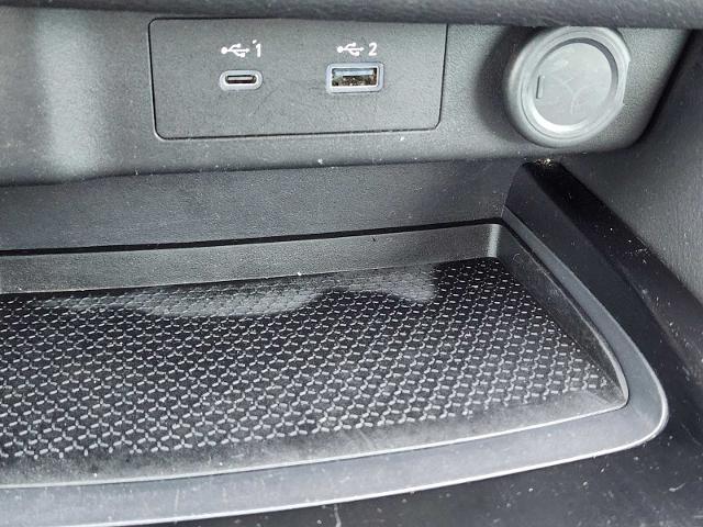 2022 Nissan Rogue Vehicle Photo in DENTON, TX 76210-9321