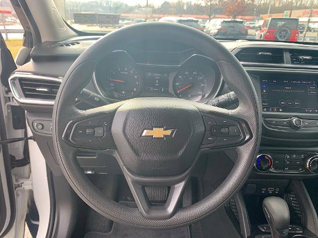 2022 Chevrolet Trailblazer Vehicle Photo in MOON TOWNSHIP, PA 15108-2571