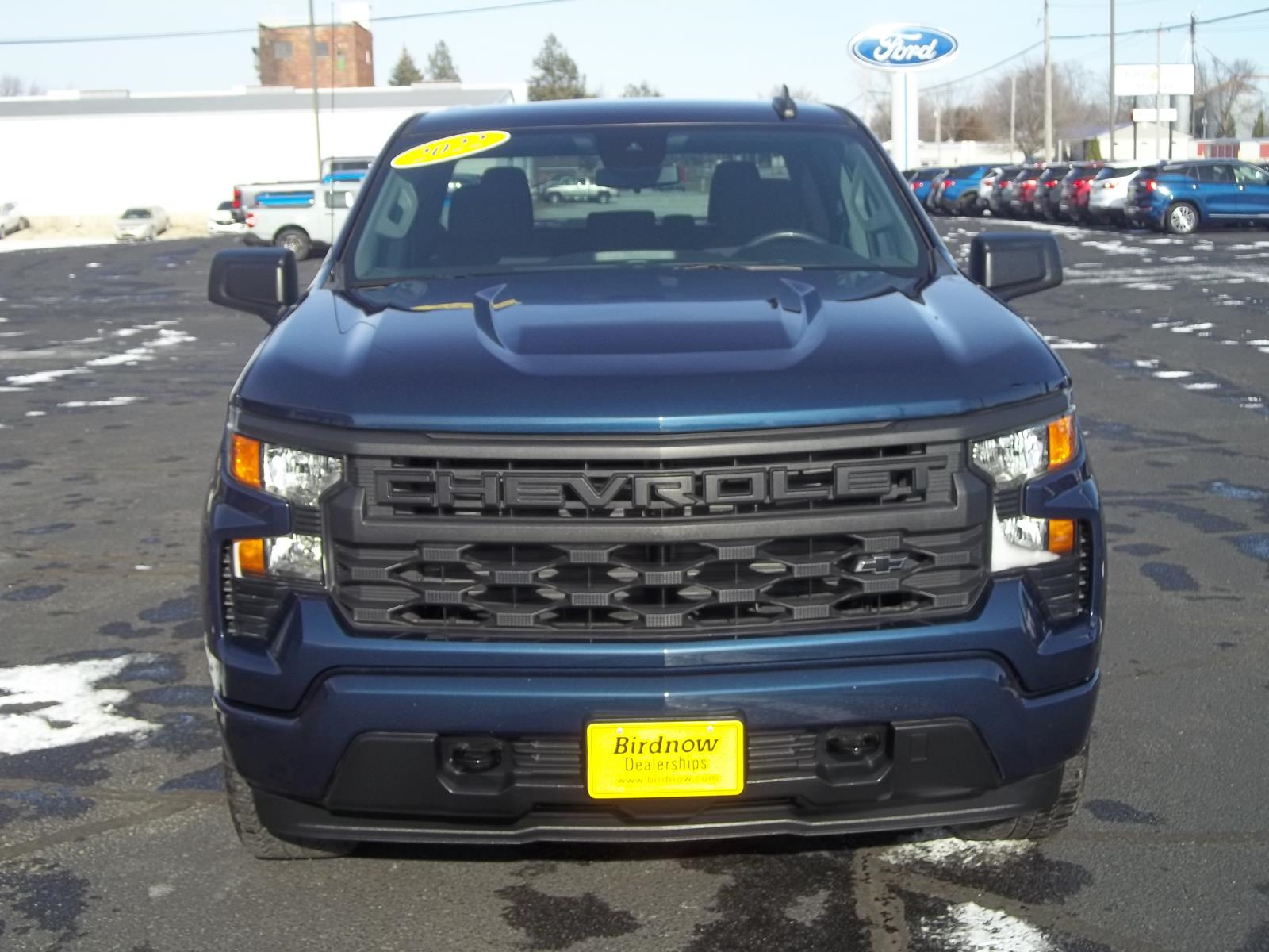 2022 Chevrolet Silverado 1500 Custom photo 2