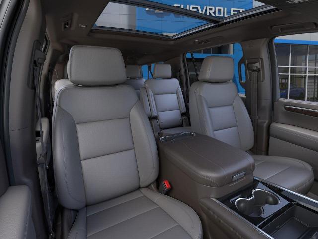 2025 Chevrolet Suburban Vehicle Photo in NEDERLAND, TX 77627-8017