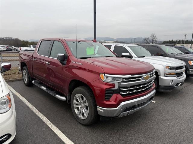 2024 Chevrolet Silverado 1500 Vehicle Photo in ALCOA, TN 37701-3235