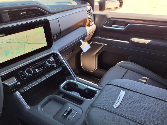 2025 GMC Sierra 2500 HD Vehicle Photo in Denton, TX 76205