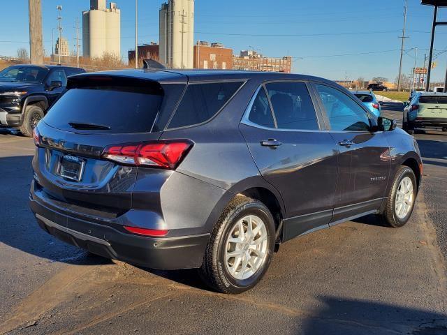 Used 2022 Chevrolet Equinox LT with VIN 3GNAXUEV0NS215896 for sale in Battle Creek, MI