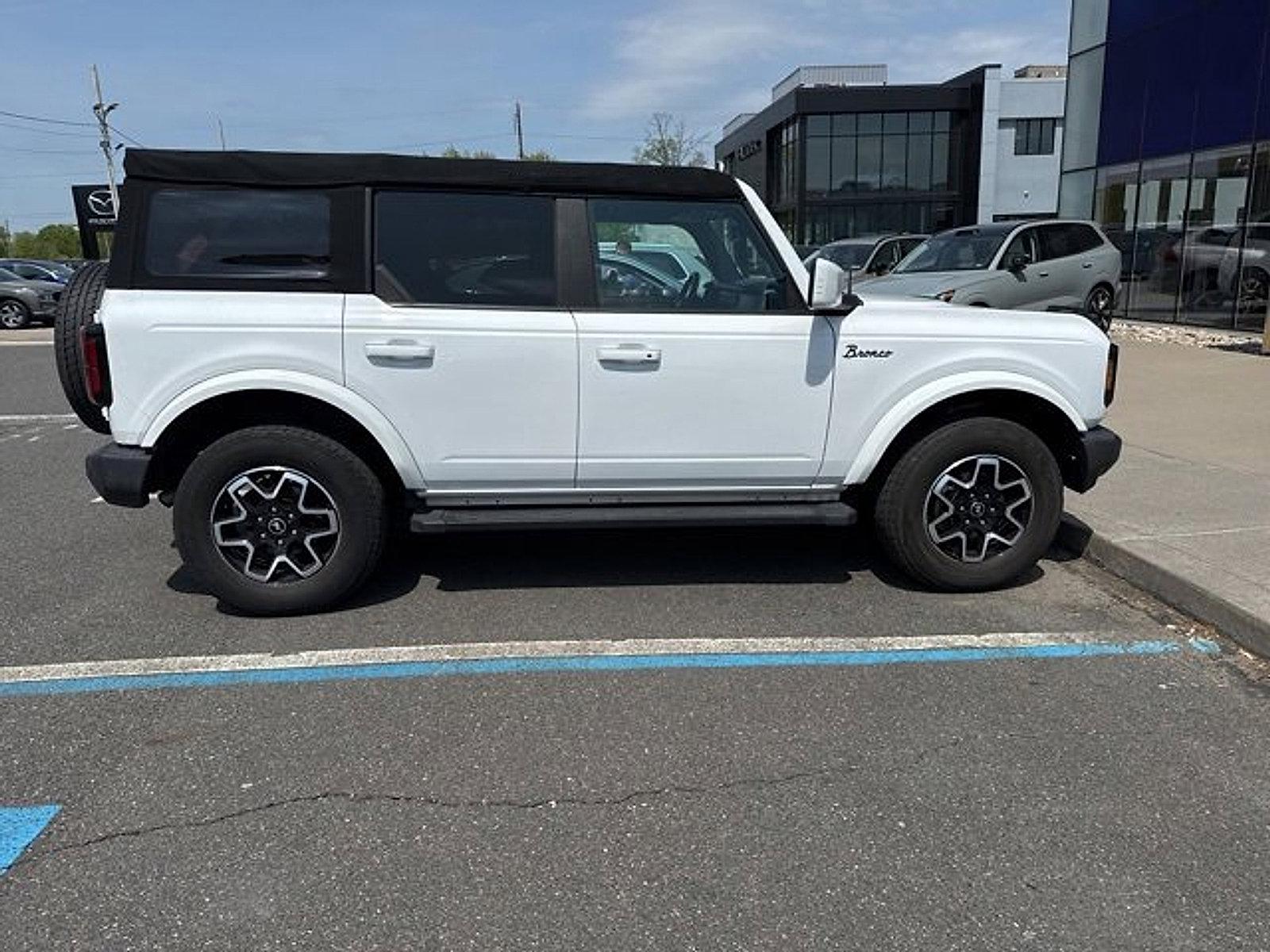 2022 Ford Bronco Vehicle Photo in Trevose, PA 19053