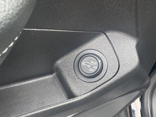 2024 GMC Terrain Vehicle Photo in LEOMINSTER, MA 01453-2952