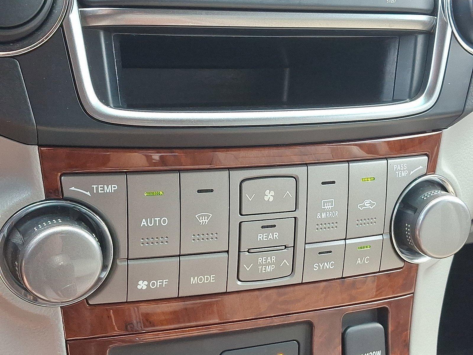 2013 Toyota Highlander Vehicle Photo in Harrisburg, PA 17111
