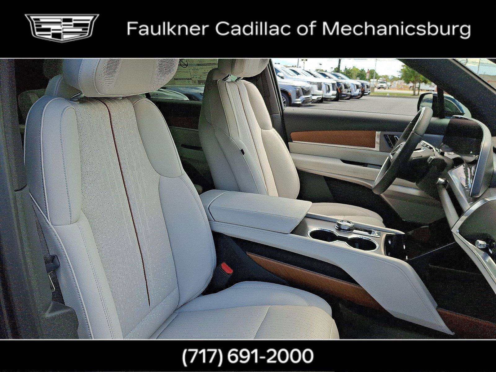 2026 Cadillac VISTIQ Vehicle Photo in MECHANICSBURG, PA 17050-1707