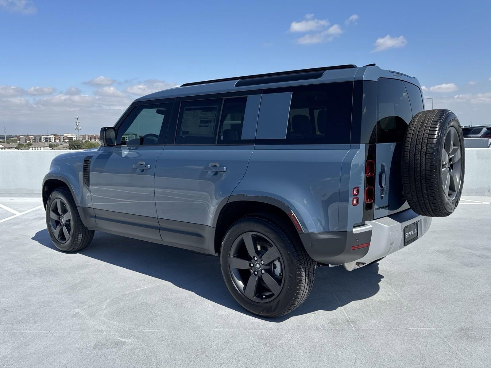 2025 Defender Vehicle Photo in AUSTIN, TX 78717