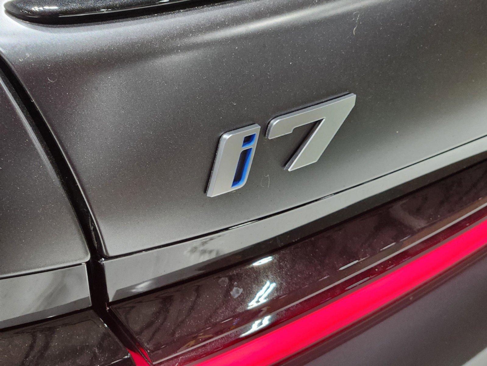 2025 BMW i7 Vehicle Photo in GRAPEVINE, TX 76051