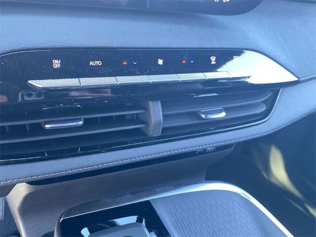 2025 Buick Enclave Vehicle Photo in GOODYEAR, AZ 85338-1310