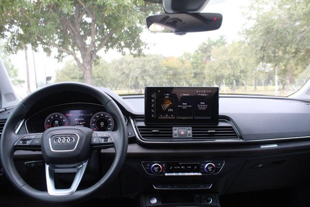 2024 Audi Q5 Vehicle Photo in HOUSTON, TX 77090