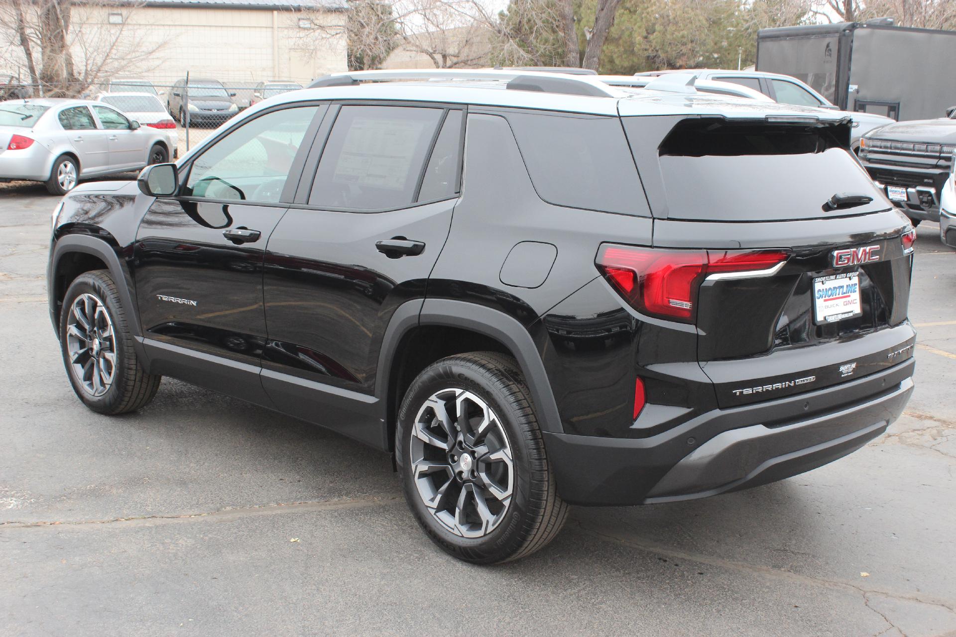 2025 GMC Terrain Vehicle Photo in AURORA, CO 80012-4011