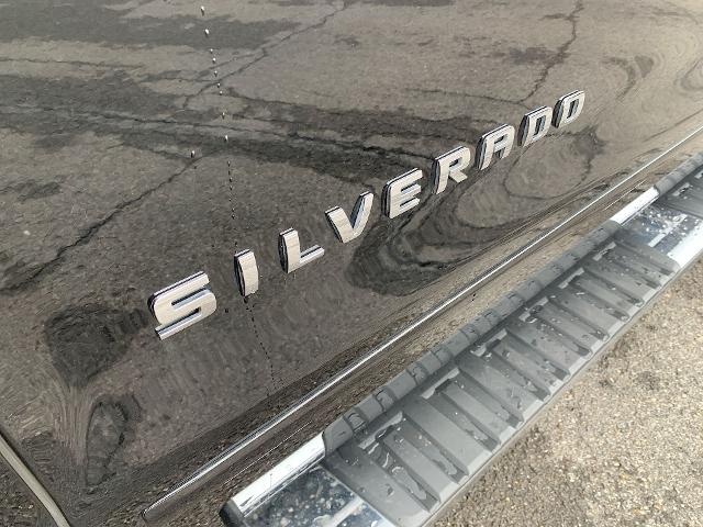 2016 Chevrolet Silverado 1500 Vehicle Photo in MOON TOWNSHIP, PA 15108-2571