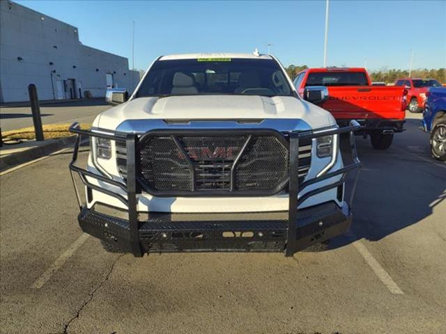 Used 2022 GMC Sierra 1500 SLT with VIN 3GTUUDED4NG663549 for sale in Little Rock