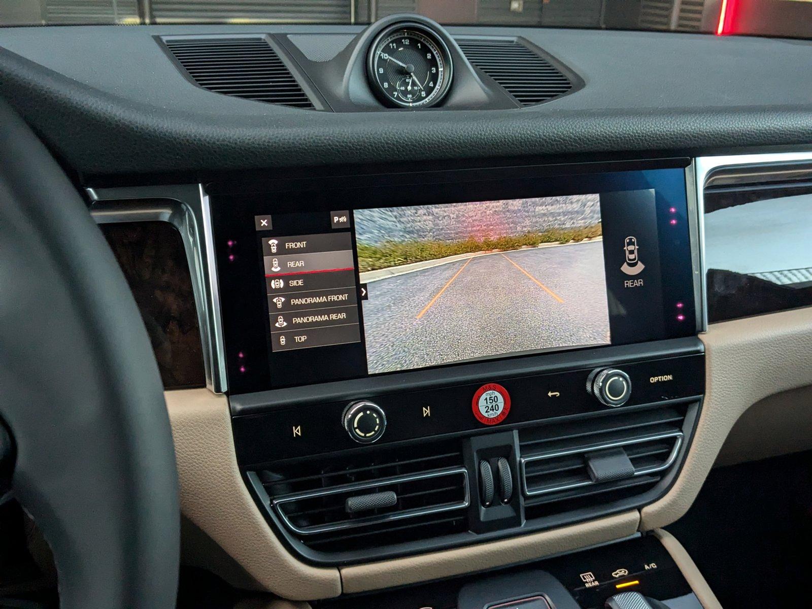 2024 Porsche Macan Vehicle Photo in Towson, MD 21204