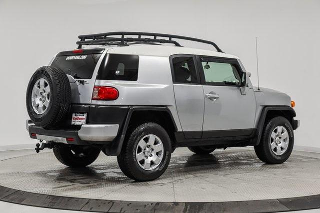 2008 Toyota FJ Cruiser Vehicle Photo in Akron, OH 44312