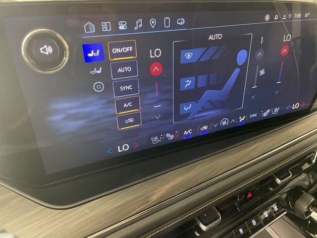 2025 Chevrolet Tahoe Vehicle Photo in PHOENIX, AZ 85014-3381
