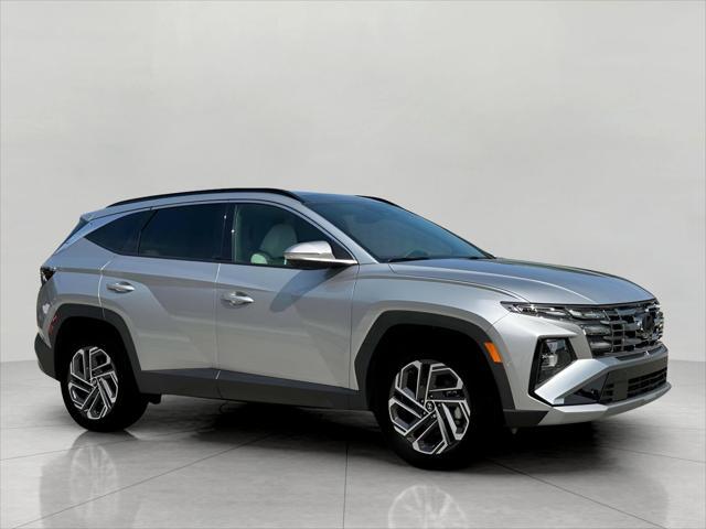 2025 Hyundai TUCSON Hybrid Vehicle Photo in Green Bay, WI 54304