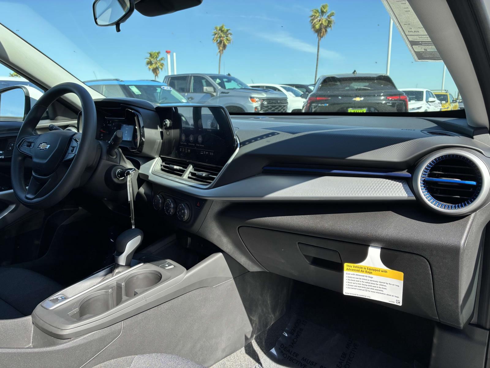 2025 Chevrolet Trax Vehicle Photo in LOS ANGELES, CA 90007-3794