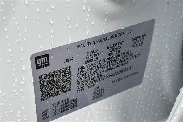 2025 GMC HUMMER EV SUV Vehicle Photo in ELK GROVE, CA 95757-8703