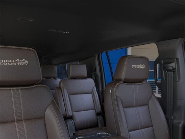 2025 Chevrolet Suburban Vehicle Photo in ENGLEWOOD, CO 80113-6708