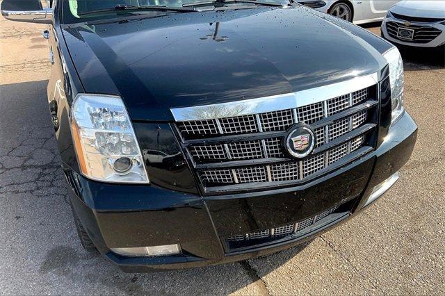 2012 Cadillac Escalade Vehicle Photo in TOPEKA, KS 66609-0000