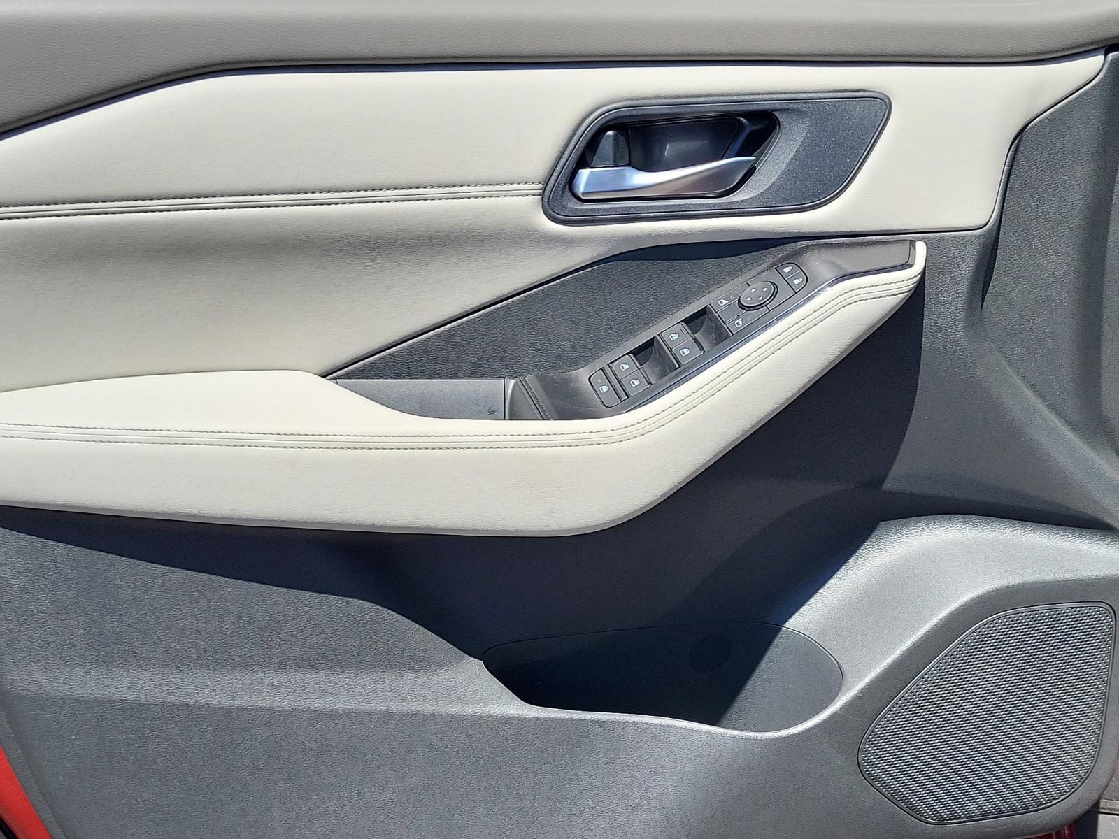 2025 Nissan Rogue Vehicle Photo in Albuquerque, NM 87110