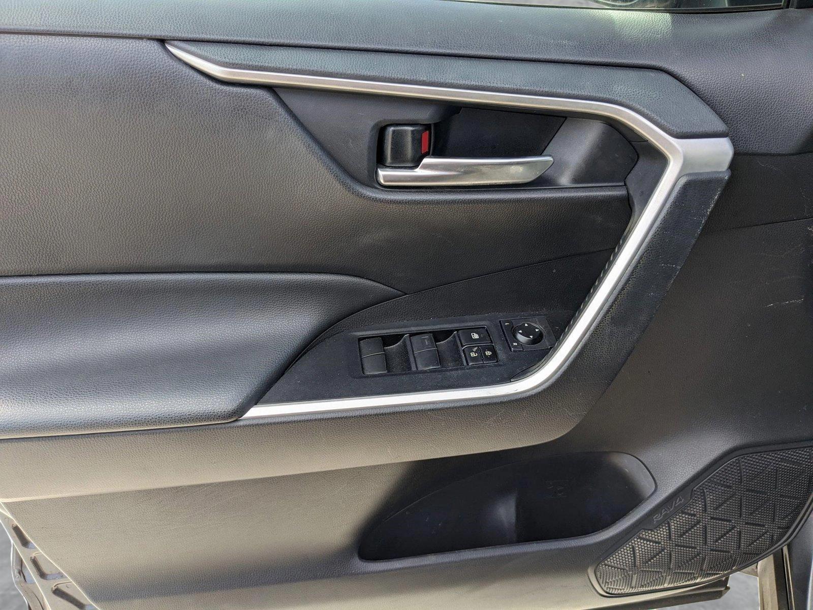2020 Toyota RAV4 Vehicle Photo in Davie, FL 33331