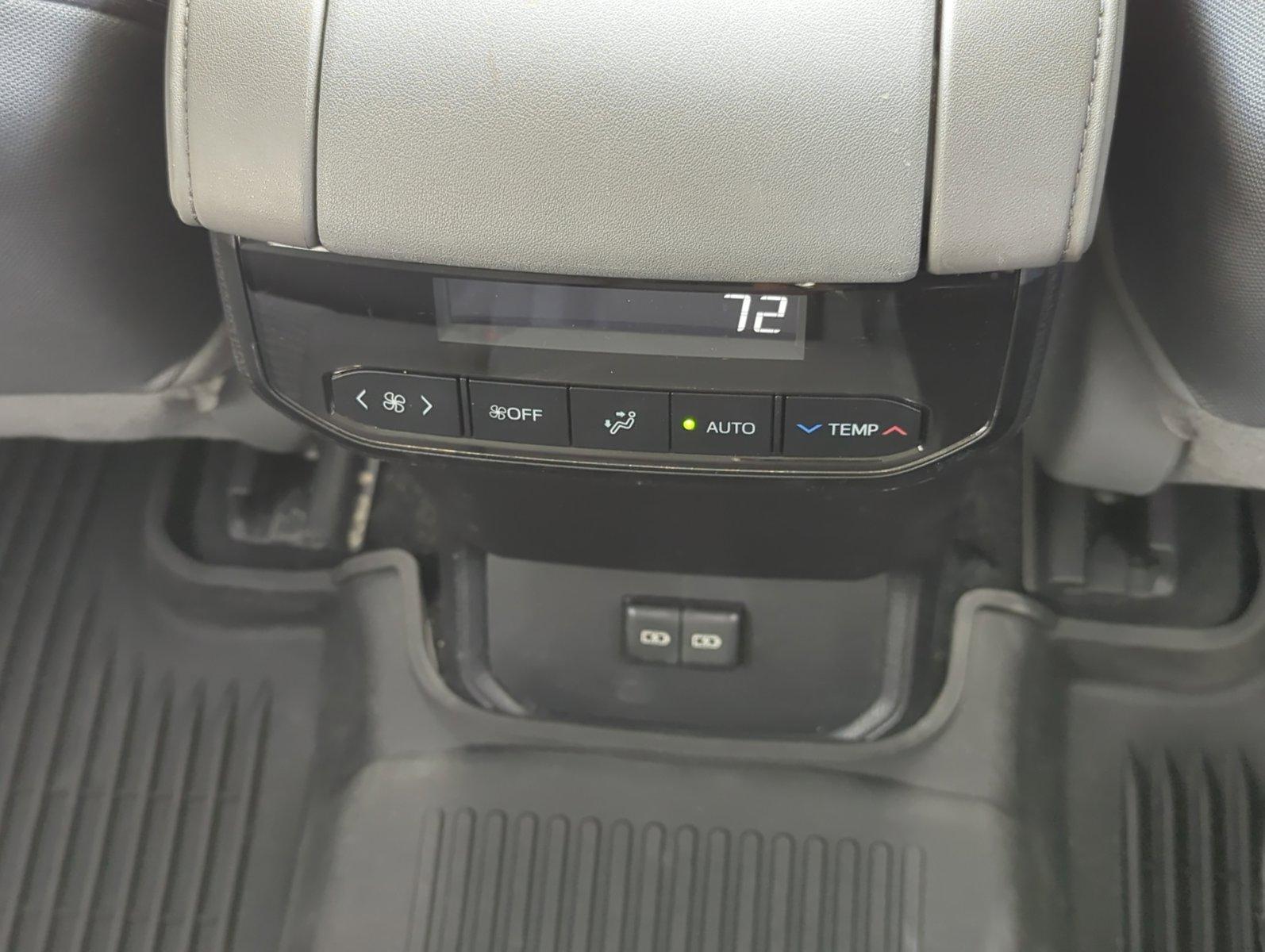 2022 Toyota Highlander Vehicle Photo in Ft. Myers, FL 33907