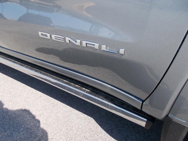 2025 GMC Sierra 1500 Vehicle Photo in LOWELL, MA 01852-4336