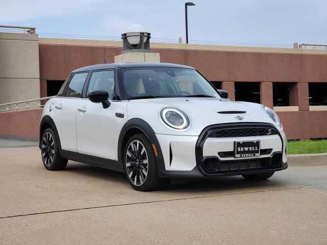 2024 MINI Cooper S Hardtop 4 Door Vehicle Photo in PLANO, TX 75024