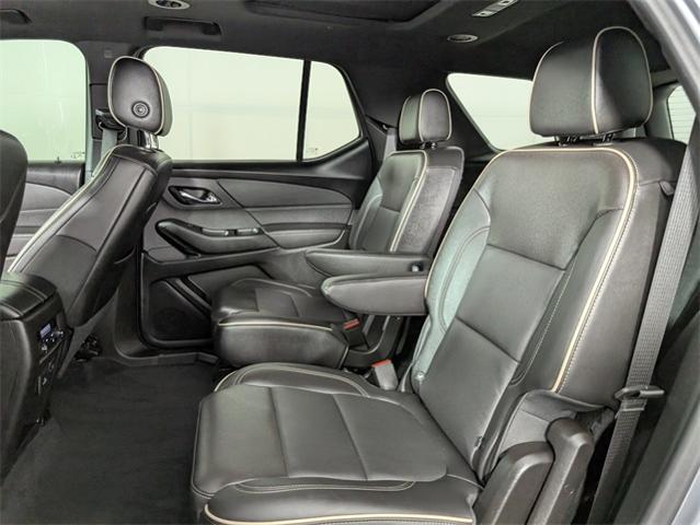 2023 Chevrolet Traverse Vehicle Photo in ENGLEWOOD, CO 80113-6708
