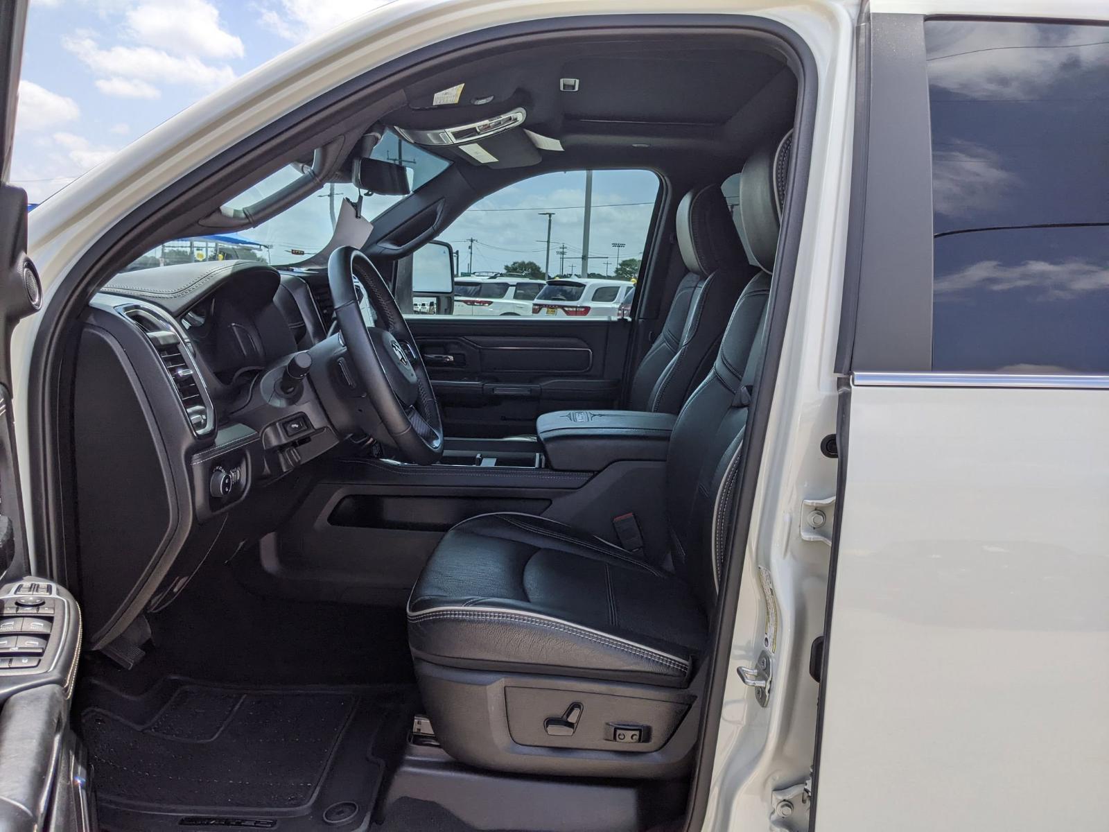 2024 Ram 2500 Vehicle Photo in Seguin, TX 78155