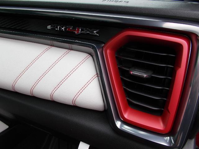 2025 GMC Canyon Vehicle Photo in LOWELL, MA 01852-4336