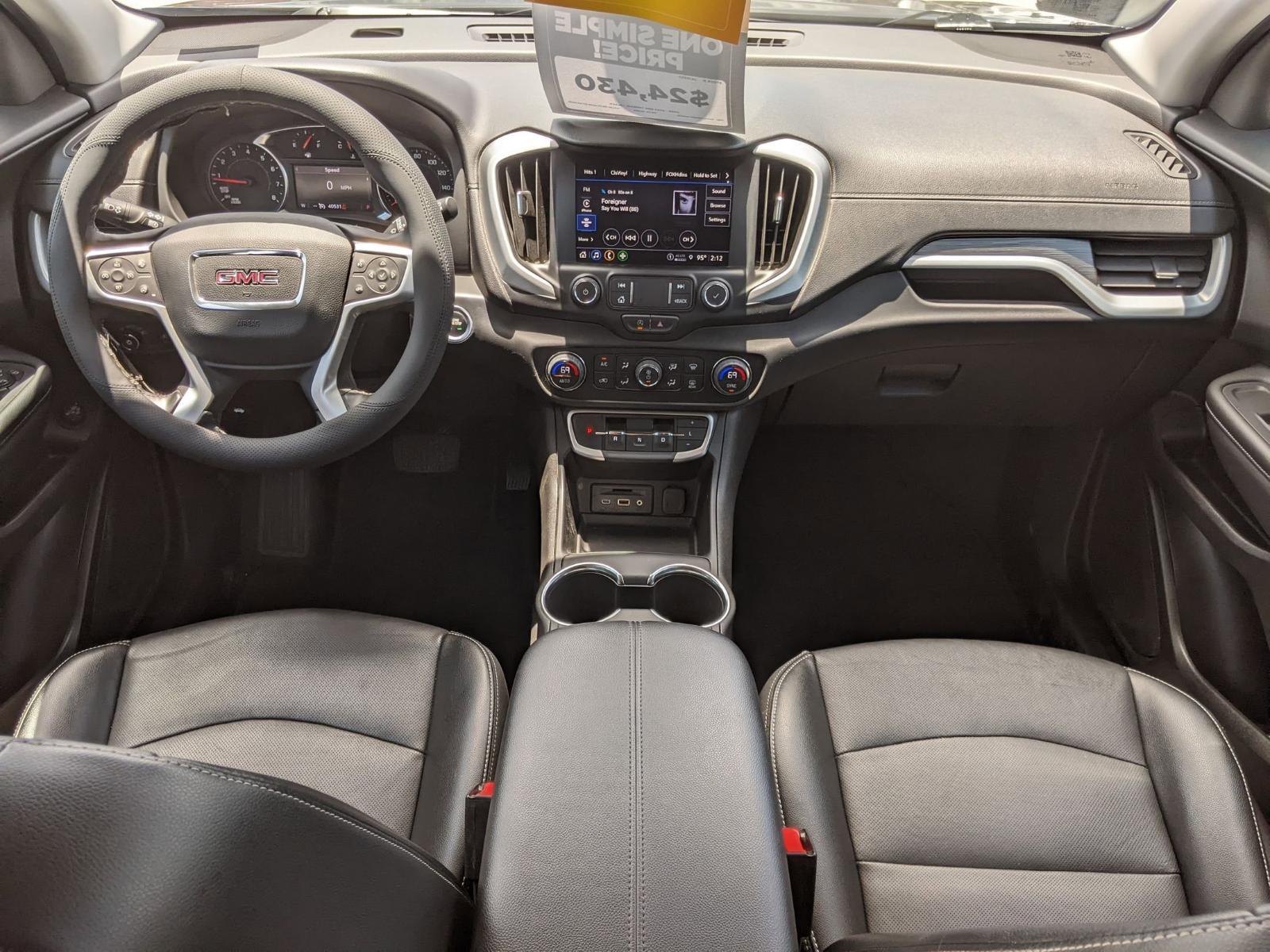 2024 GMC Terrain Vehicle Photo in Seguin, TX 78155
