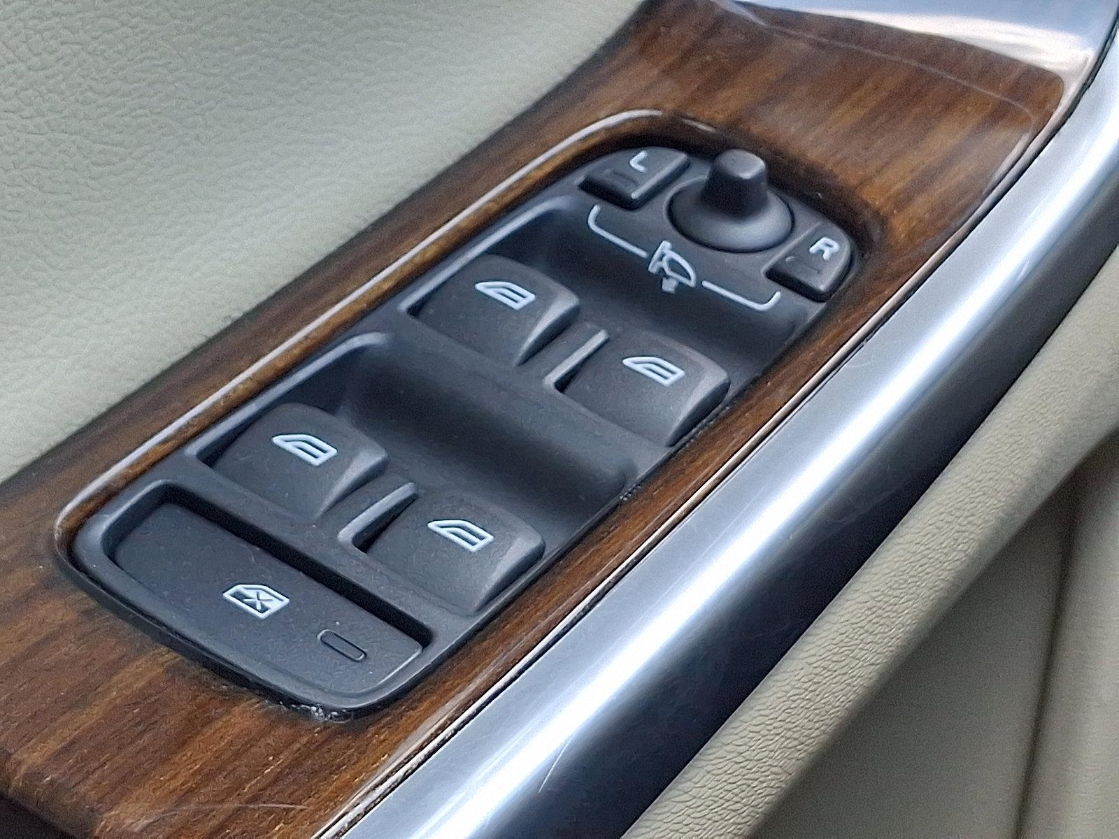 2015 Volvo XC60 Vehicle Photo in Harrisburg, PA 17111