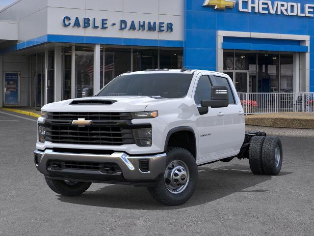 2025 Chevrolet Silverado 3500 HD Chassis Cab Vehicle Photo in INDEPENDENCE, MO 64055-1314