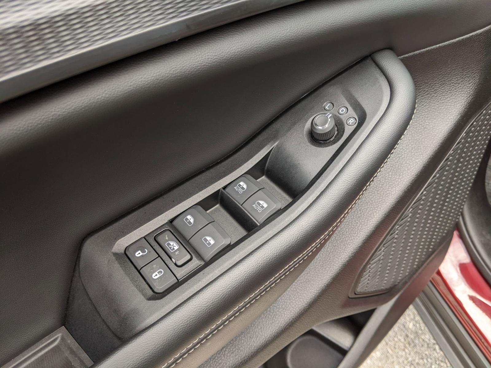 2024 Jeep Grand Cherokee L Vehicle Photo in Seguin, TX 78155