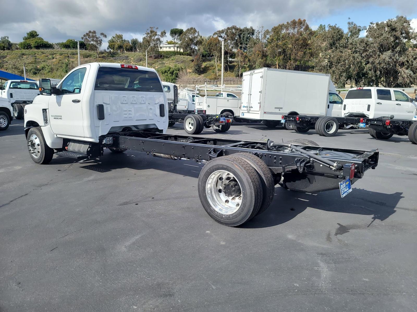 2023 Chevrolet Silverado Chassis Cab Vehicle Photo in LA MESA, CA 91942-8211