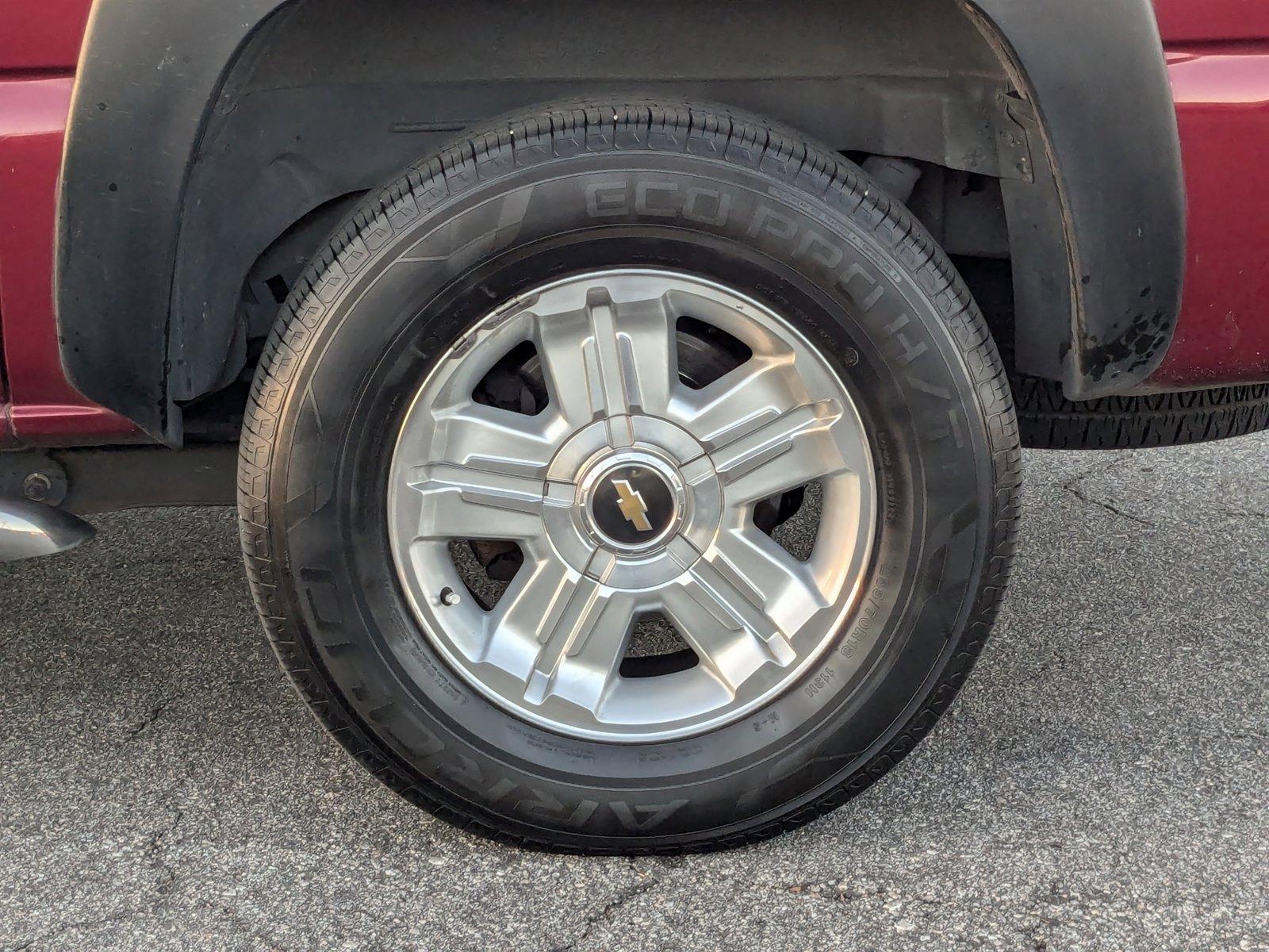 2004 Chevrolet Avalanche Vehicle Photo in St. Petersburg, FL 33713