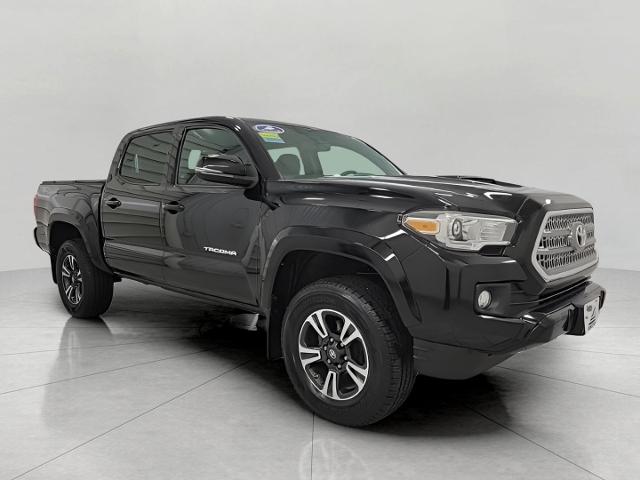 2017 Toyota Tacoma Vehicle Photo in Oshkosh, WI 54904