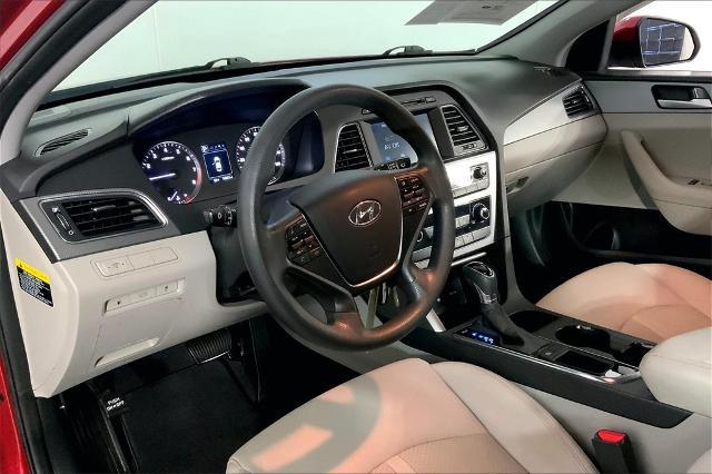 2017 Hyundai SONATA Vehicle Photo in Lees Summit, MO 64086