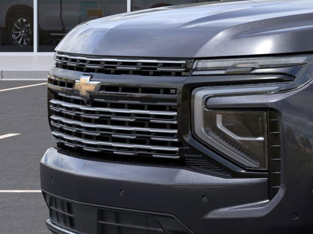 2025 Chevrolet Suburban Vehicle Photo in GILBERT, AZ 85297-0446